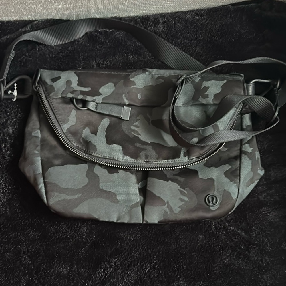 Lululemon Athletica Black Camouflage Crossbody Bag